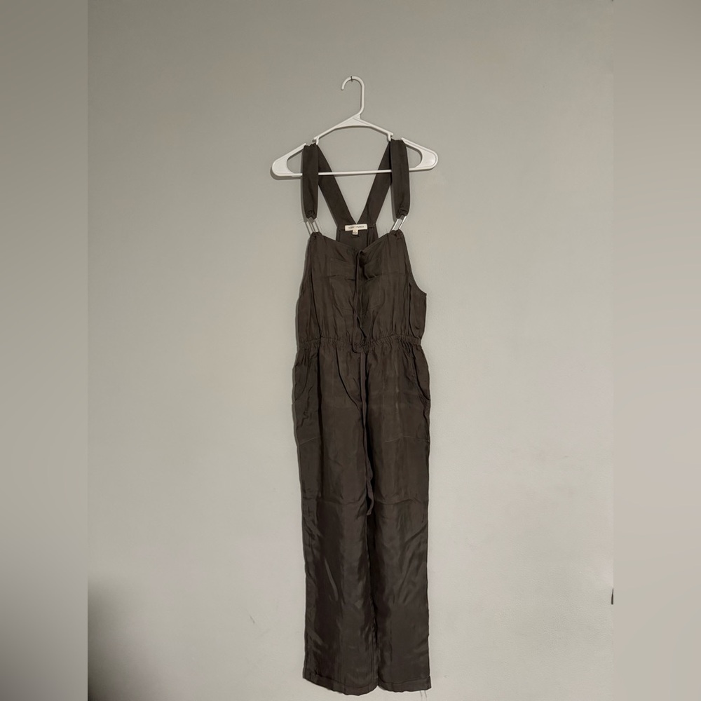 HONEY PUNCH JUMPSUIT WITH A DRAWSTRING IN THE MIDDLE